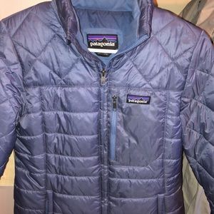 Women’s blue Patagonia puffy coat